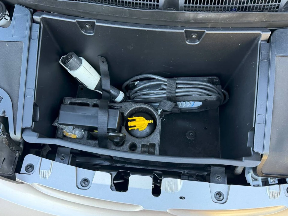 2014 BMW i3 - Image 16 of 17