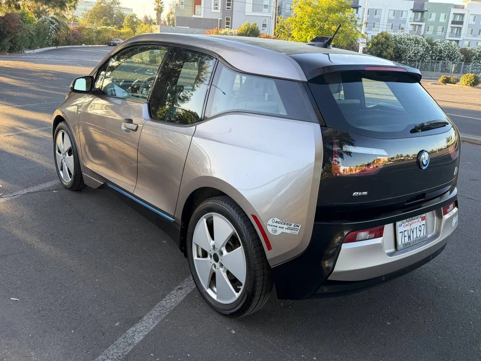 2014 BMW i3 - Image 14 of 17