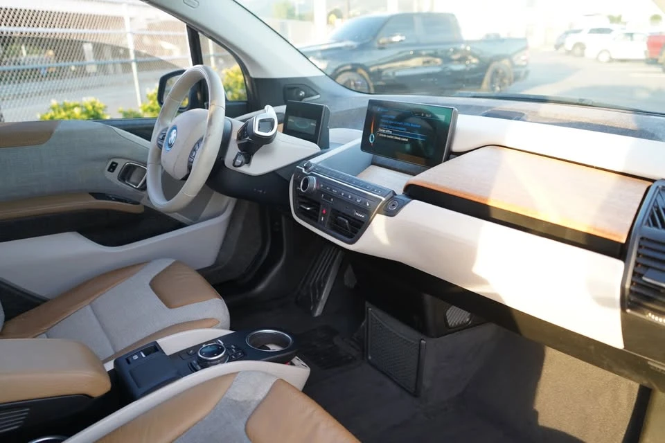 2014 BMW i3 - Image 12 of 20