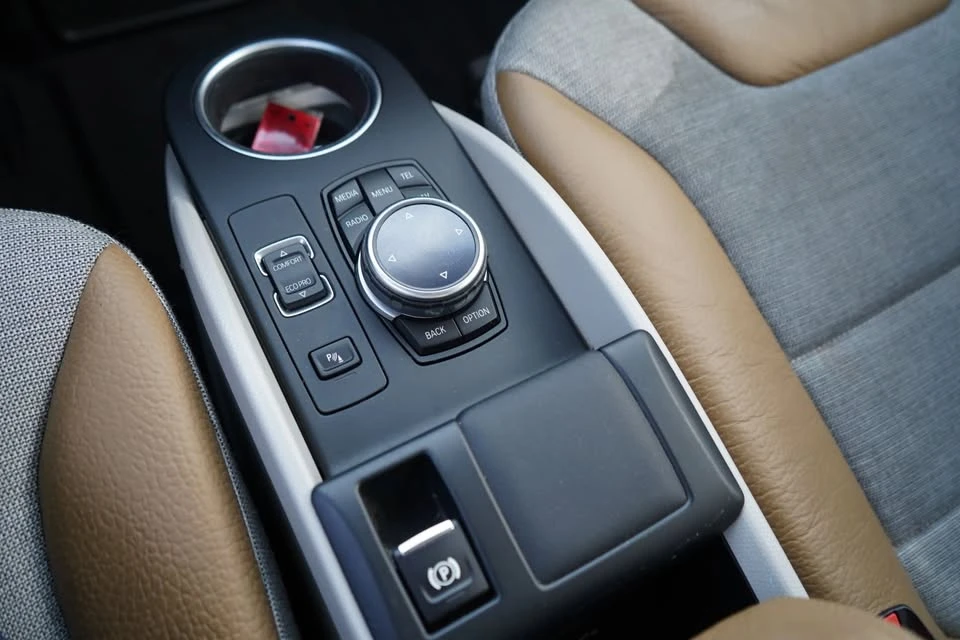 2014 BMW i3 - Image 10 of 20