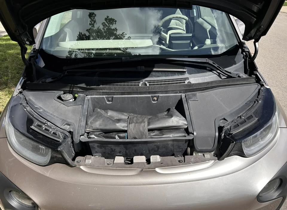 2014 BMW i3 - Image 9 of 10