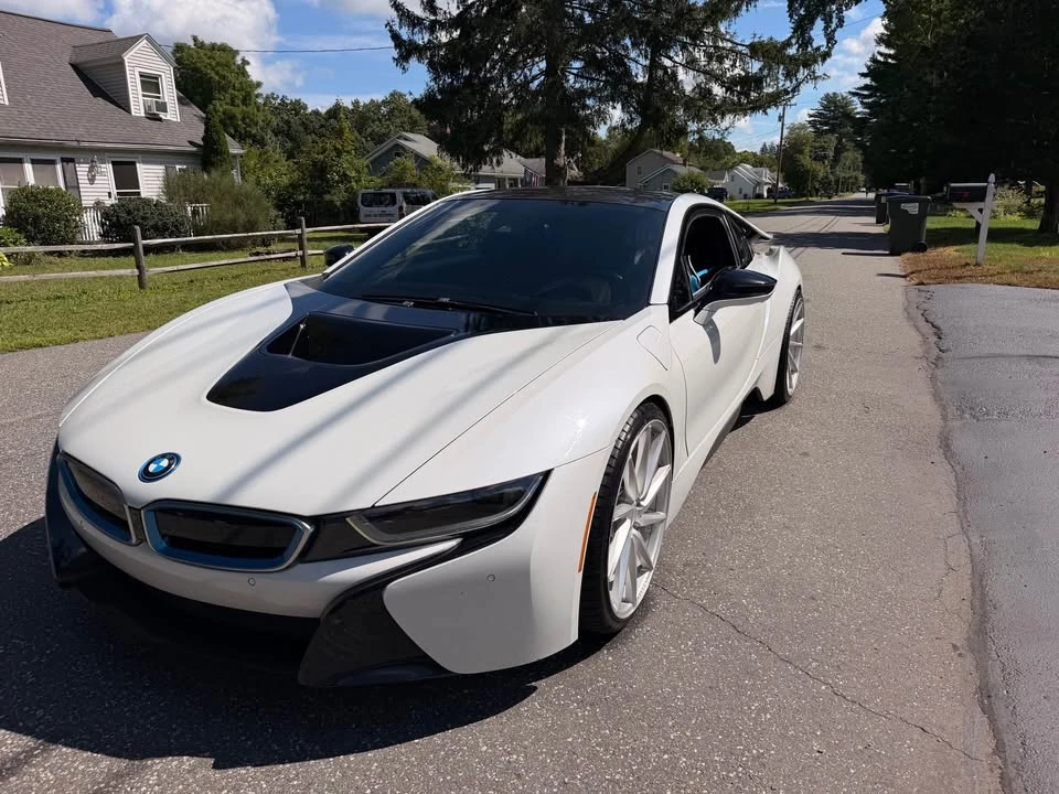 2014 BMW i8 - Image 13 of 17