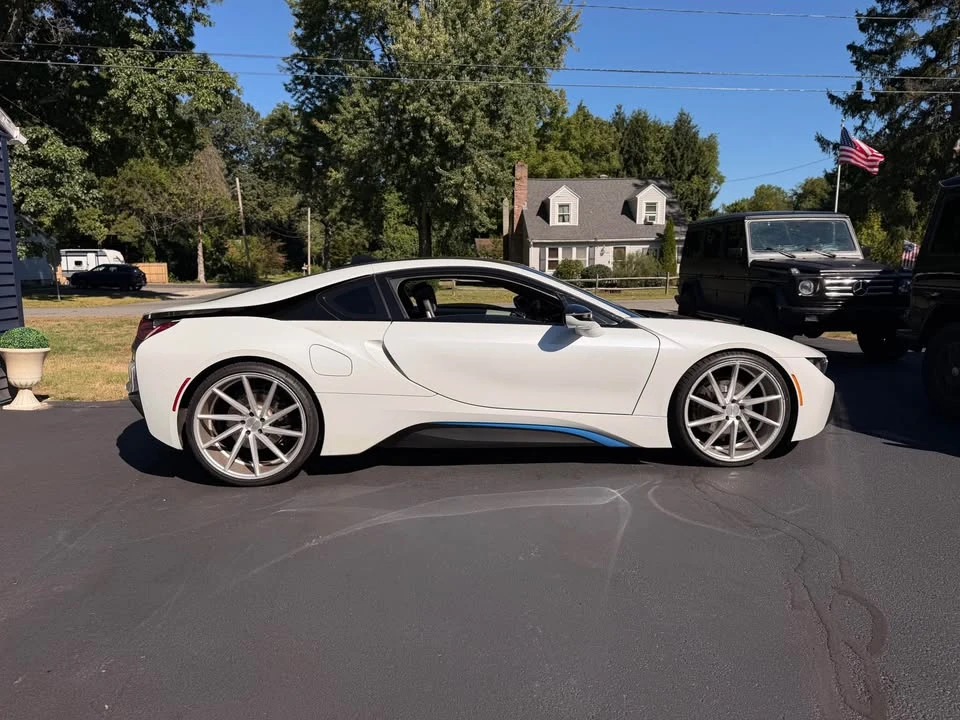 2014 BMW i8 - Image 4 of 17