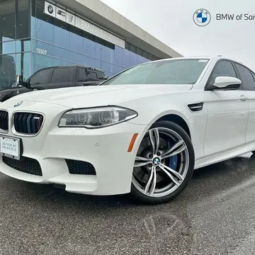 2014 BMW M5 Sedan