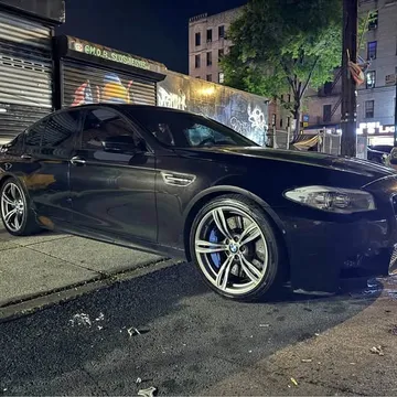 2014 BMW M5 Sedan