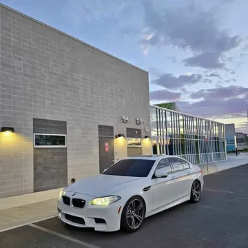 2014 BMW M5 Sedan