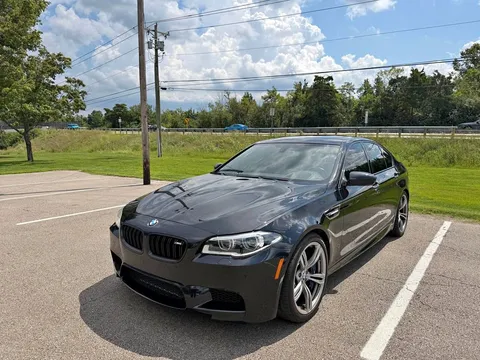 2014 BMW M5 Sedan