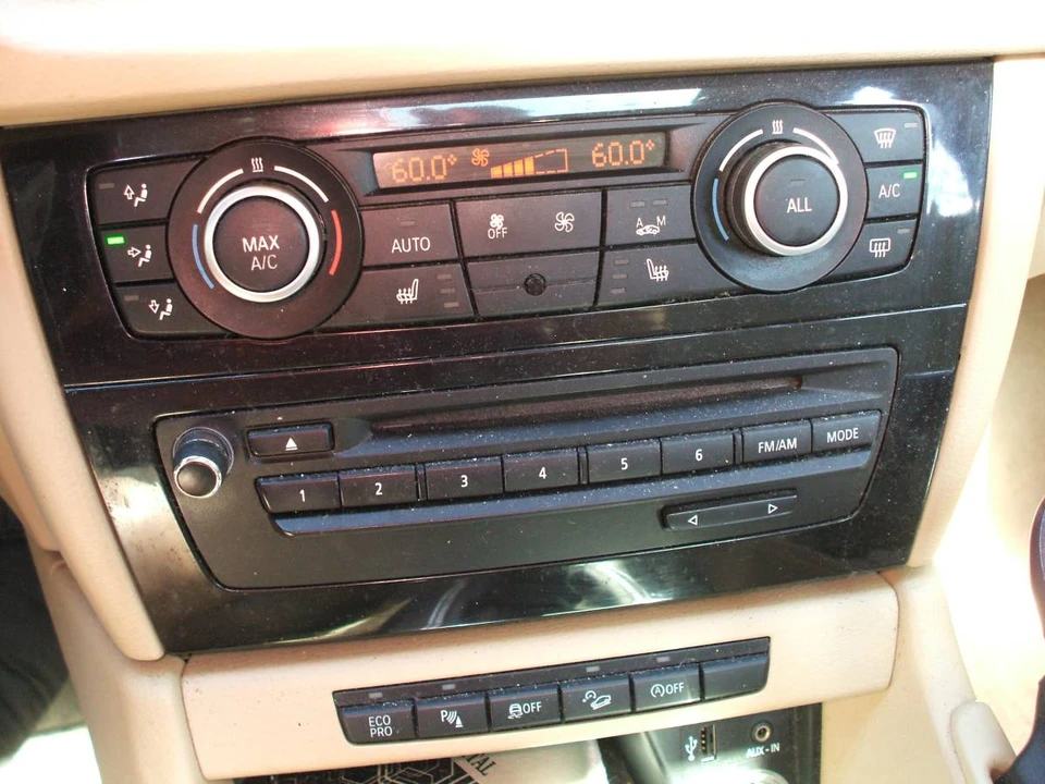 2014 BMW E84 X1 - Image 15 of 19