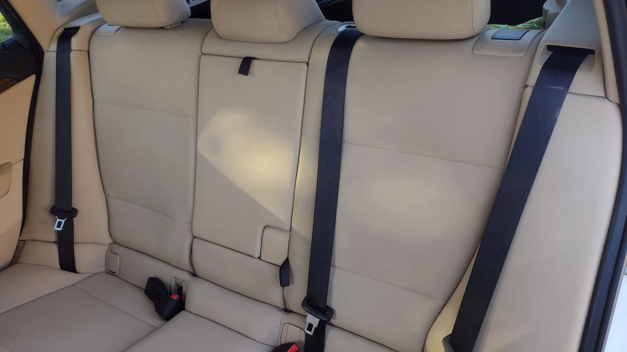 2014 BMW E84 X1 - Image 5 of 10