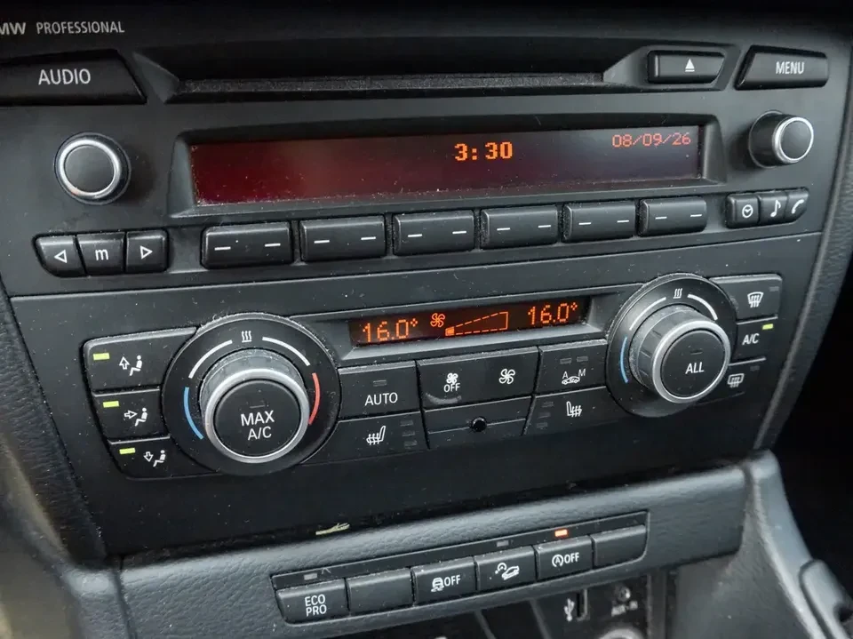2014 BMW E84 X1 - Image 16 of 20