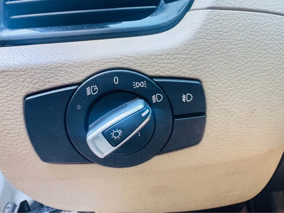 2014 BMW E84 X1 - Image 11 of 19