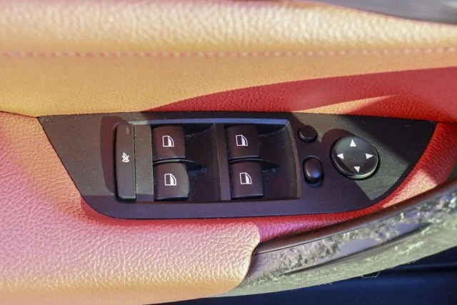 2014 BMW E84 X1 - Image 15 of 21