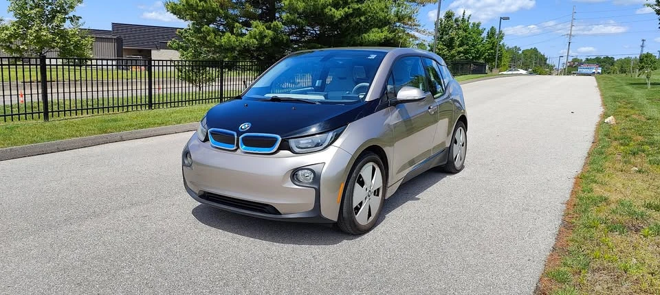 2014 BMW i3 - Image 13 of 14