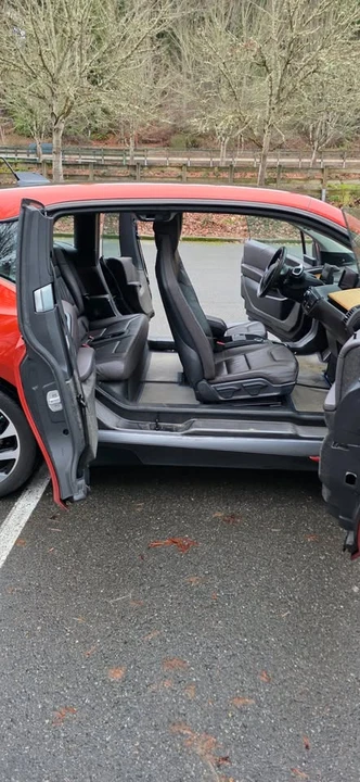 2014 BMW i3 - Image 9 of 15