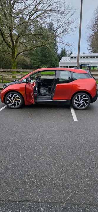 2014 BMW i3 - Image 13 of 15