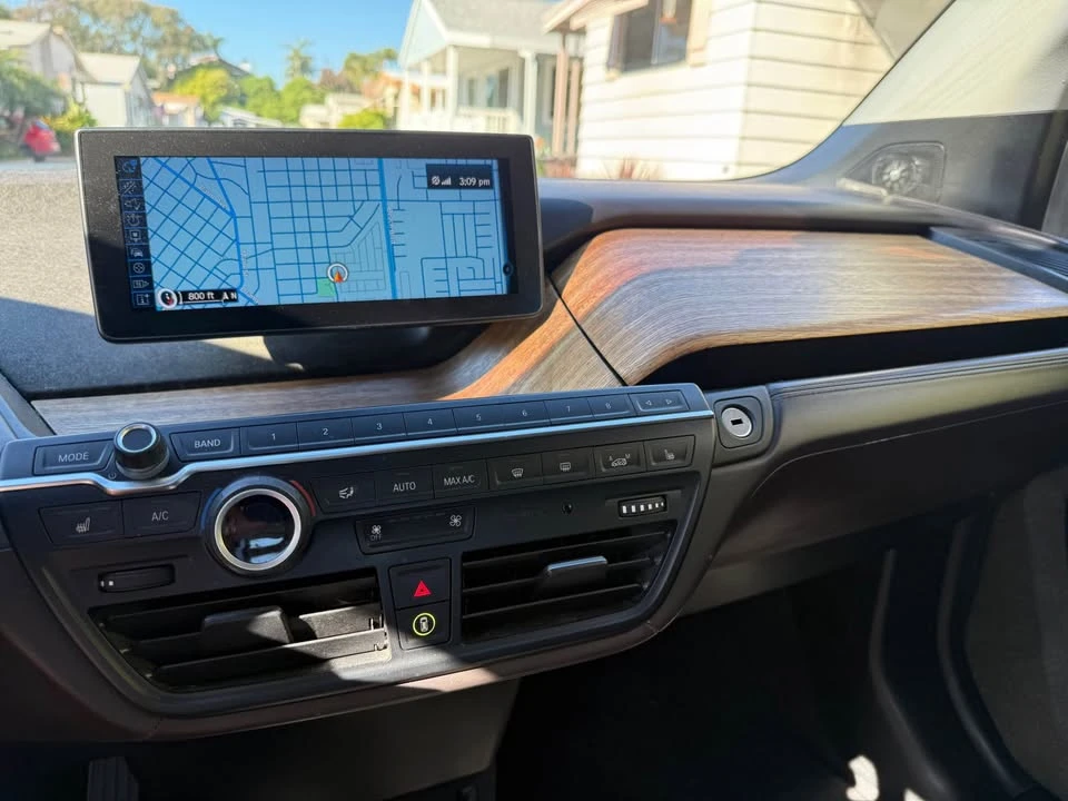 2014 BMW i3 - Image 2 of 17