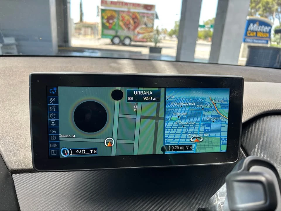 2014 BMW i3 - Image 11 of 12