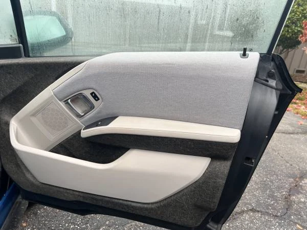 2014 BMW i3 - Image 14 of 15