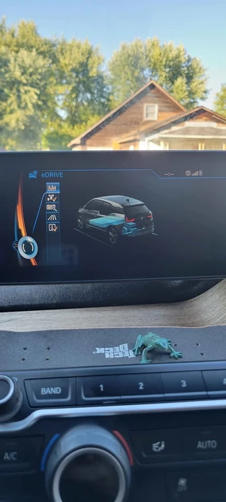 2014 BMW i3 - Image 8 of 10