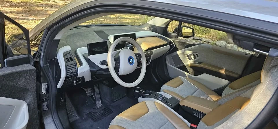 2014 BMW i3 - Image 15 of 16