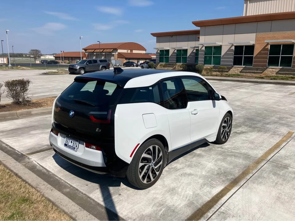 2014 BMW i3 - Image 2 of 8