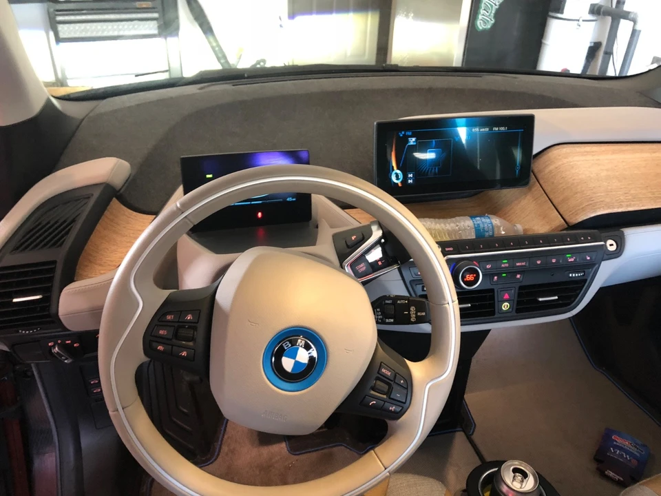 2014 BMW i3 - Image 8 of 19