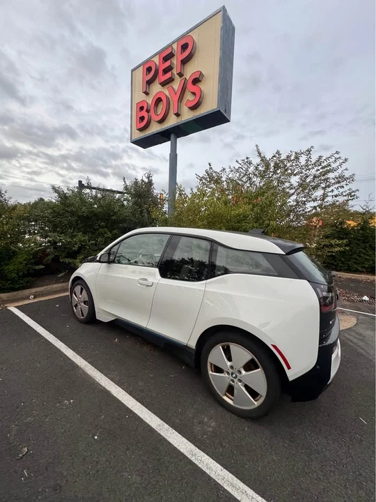 2014 BMW i3 - Image 4 of 11