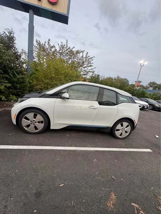 2014 BMW i3 - Image 3 of 11