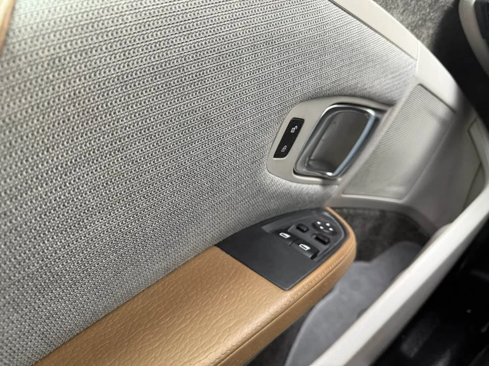 2014 BMW i3 - Image 13 of 15