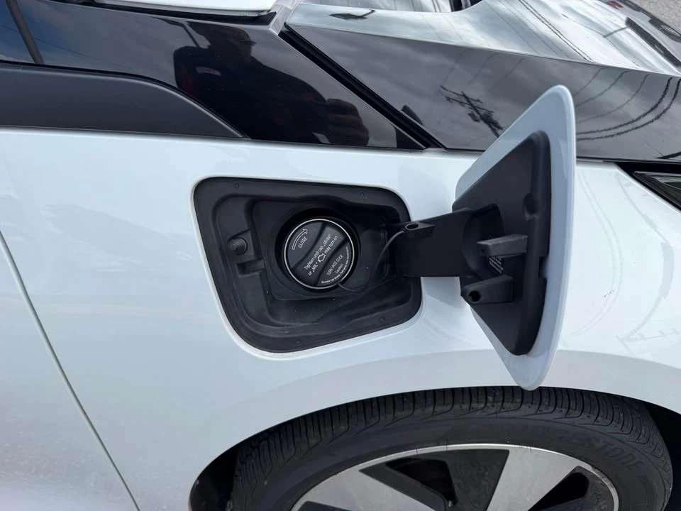 2014 BMW i3 - Image 16 of 19