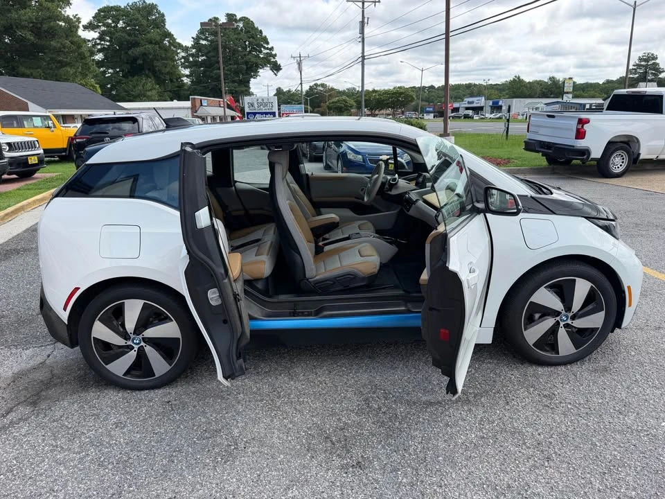 2014 BMW i3 - Image 15 of 19