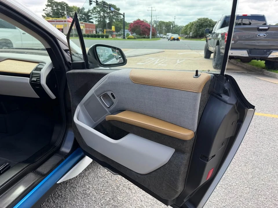 2014 BMW i3 - Image 12 of 19