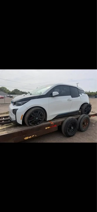 2014 BMW i3 - Image 5 of 5