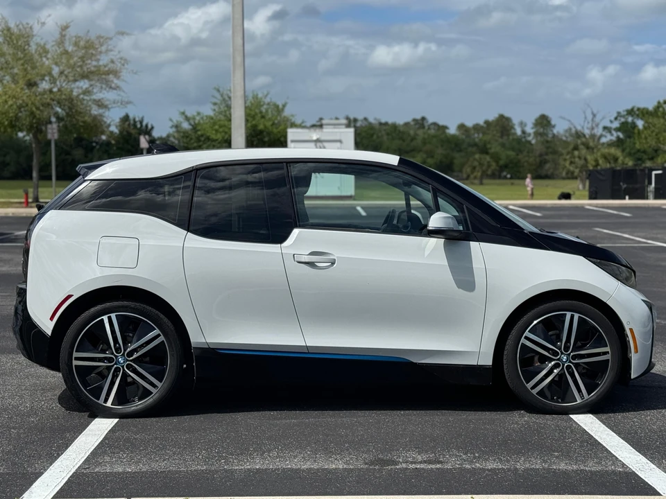 2014 BMW i3 - Image 17 of 31