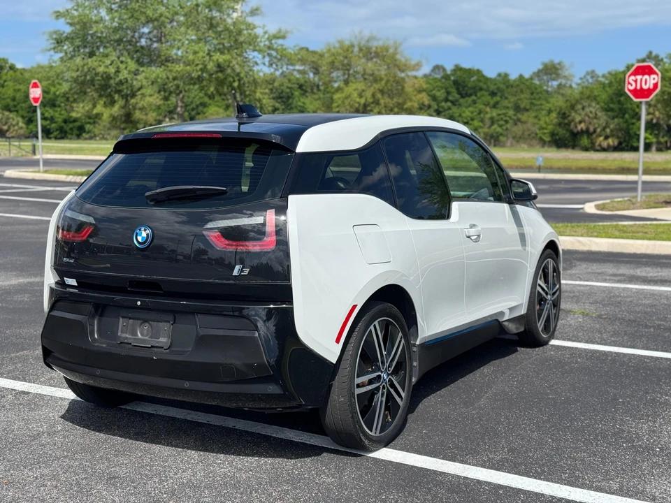 2014 BMW i3 - Image 16 of 31