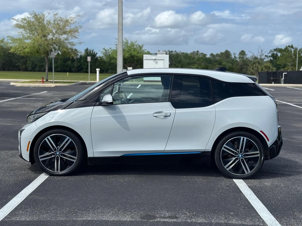 2014 BMW i3 - Image 11 of 31