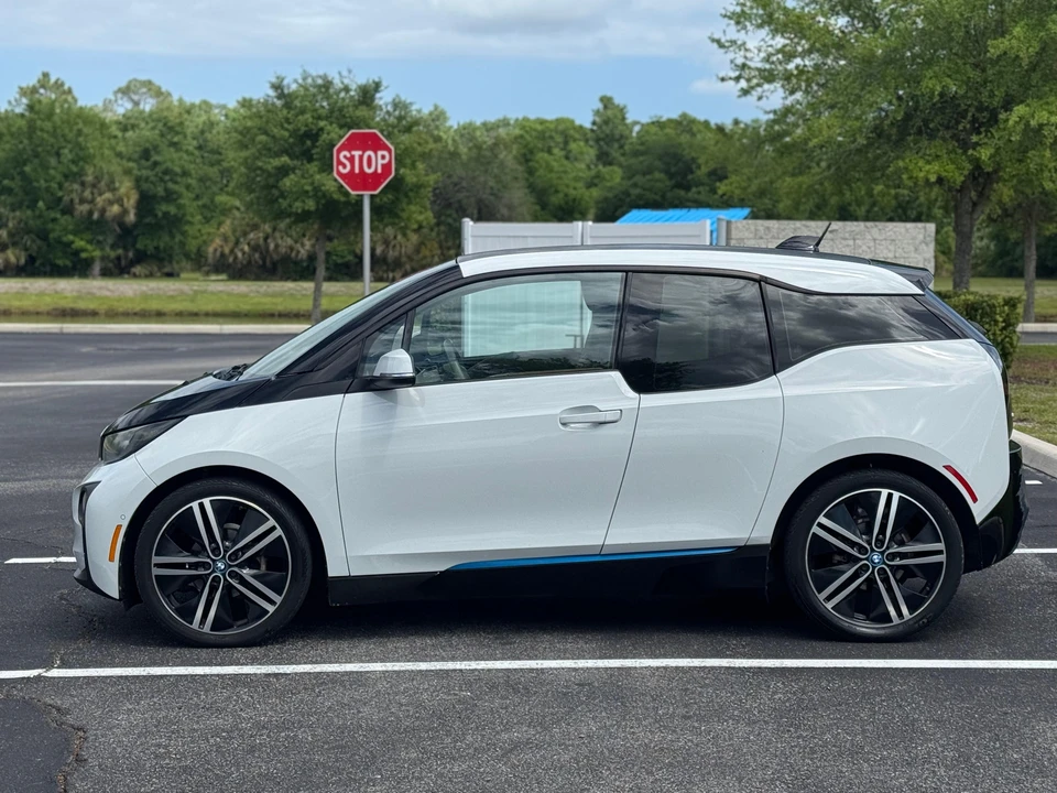 2014 BMW i3 - Image 10 of 31