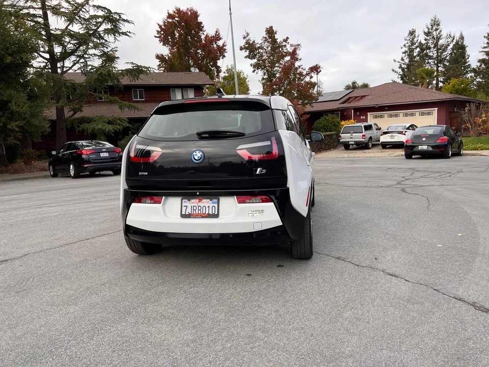 2014 BMW i3 - Image 19 of 31