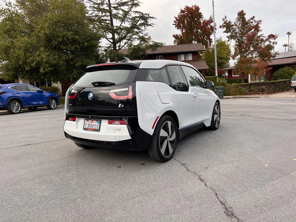 2014 BMW i3 - Image 20 of 31
