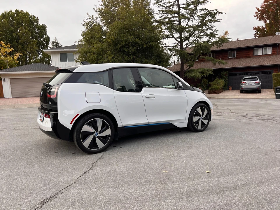 2014 BMW i3 - Image 23 of 31