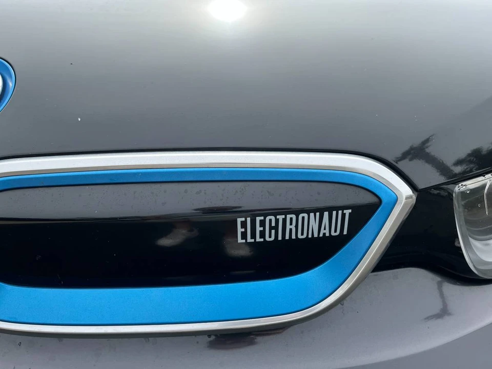 2014 BMW i3 - Image 13 of 16