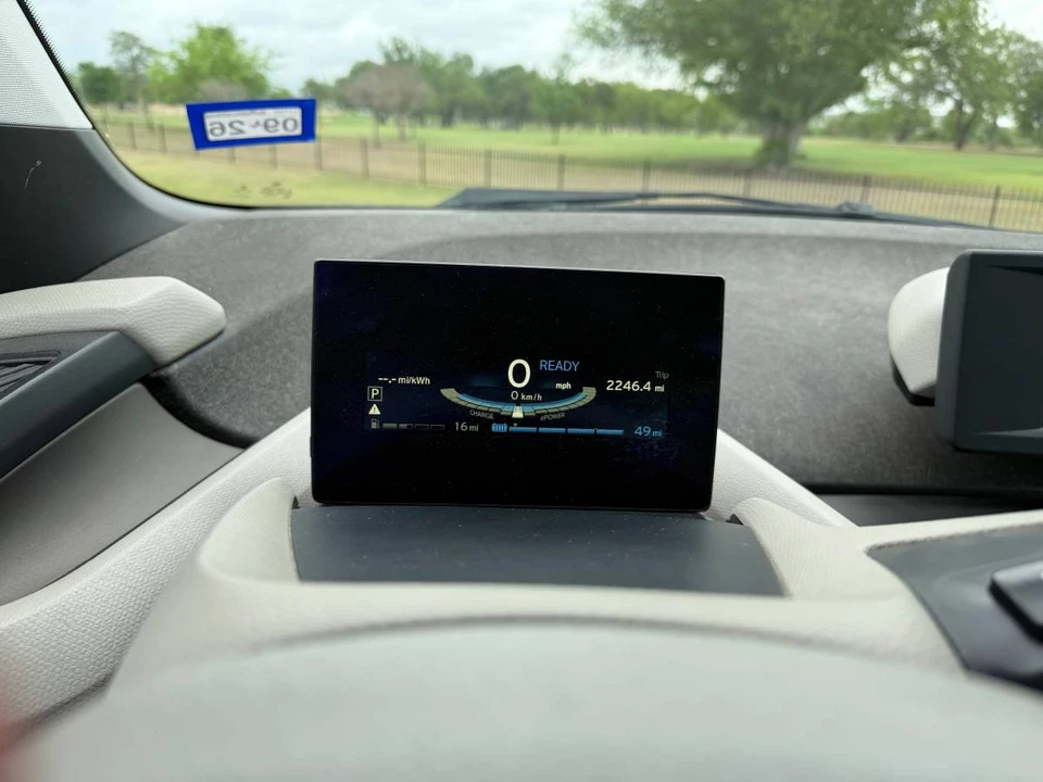 2014 BMW i3 - Image 16 of 19