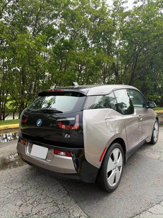2014 BMW i3 - Image 4 of 12