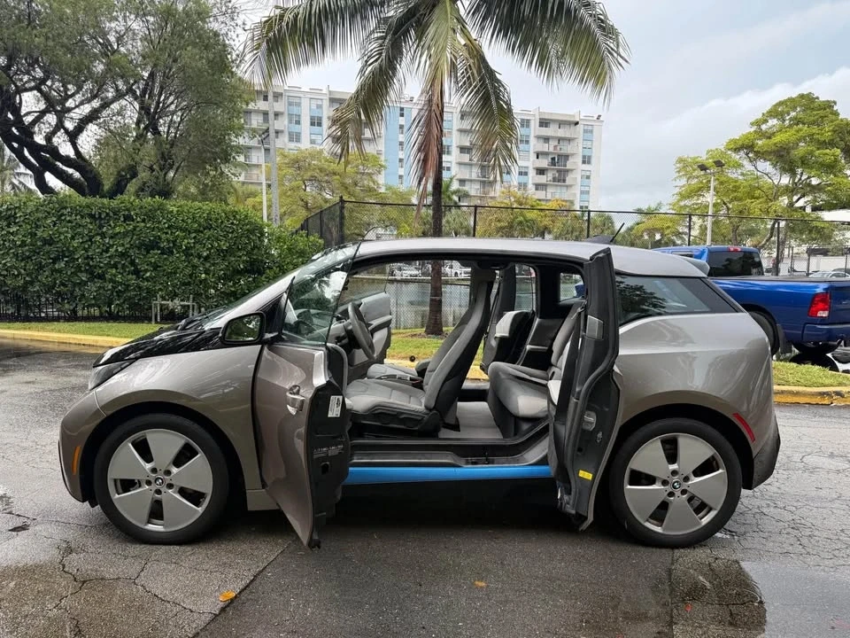 2014 BMW i3 - Image 7 of 12