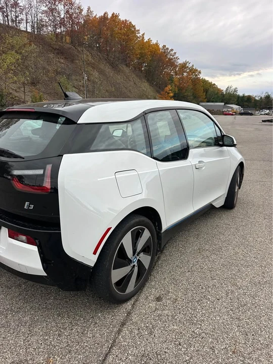 2014 BMW i3 - Image 2 of 11