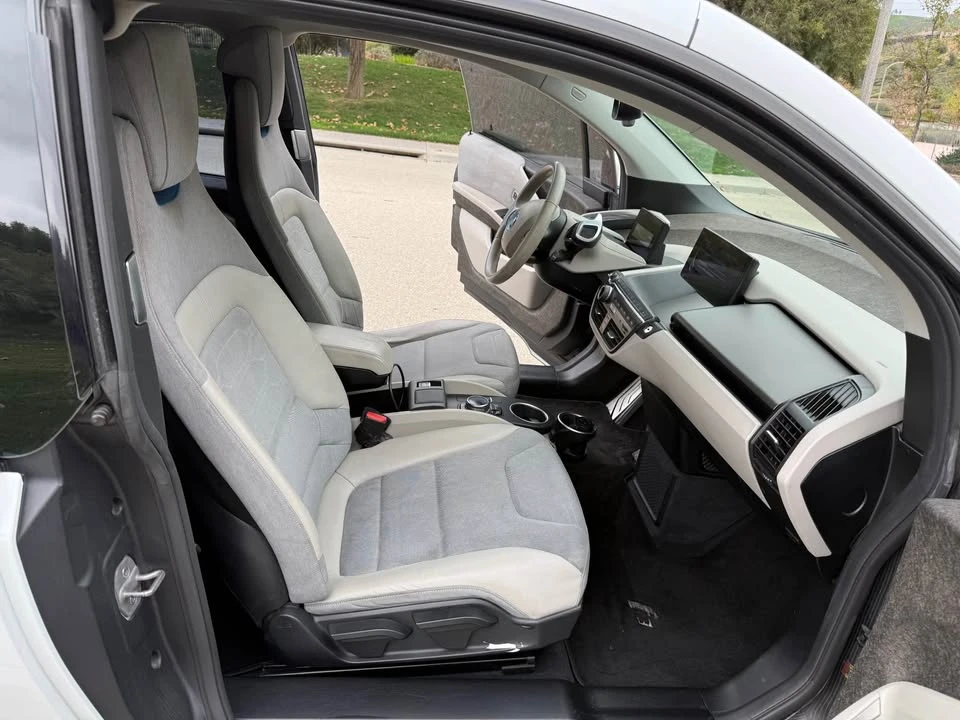 2014 BMW i3 - Image 11 of 12