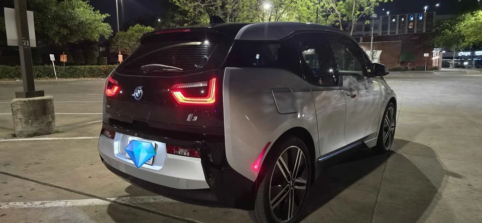 2014 BMW i3 - Image 5 of 10