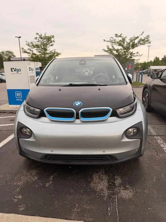 2014 BMW i3 - Image 2 of 8