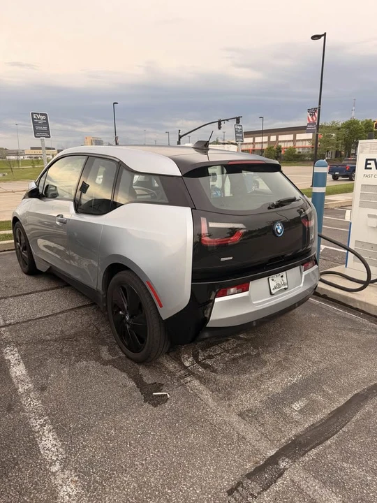 2014 BMW i3 - Image 4 of 8