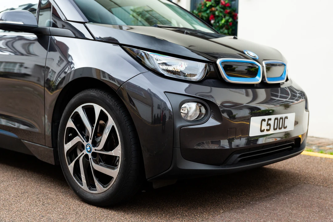 2014 BMW i3 - Image 11 of 31
